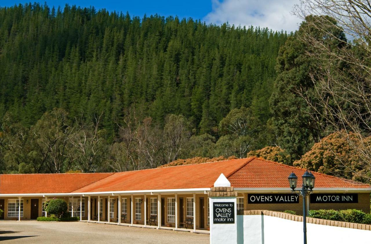 Ovens Valley Motor Inn برايت المظهر الخارجي الصورة